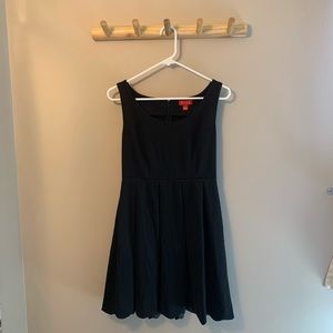 Elle black dress